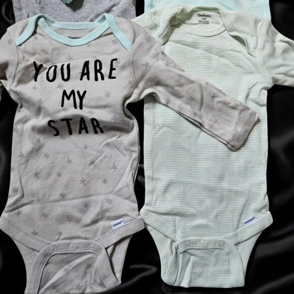 BRAND NEW Lot of GERBER Long Sleeved Bodysuits Boys Size 6-9 months - Picture 6 of 8